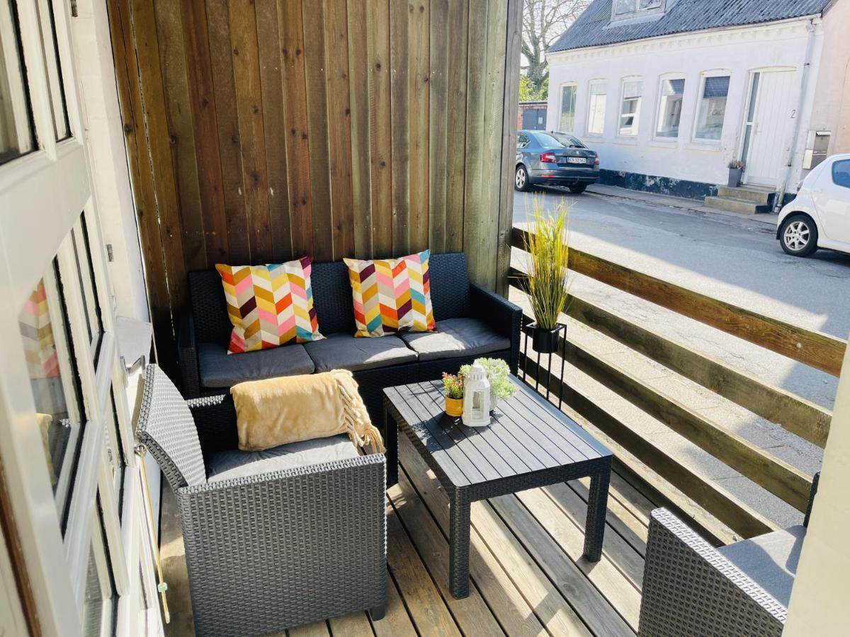 Aday - Central Terrace Apartment In Hjørring Exterior foto