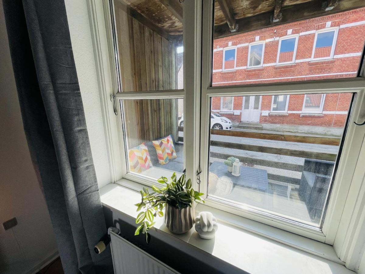 Aday - Central Terrace Apartment In Hjørring Exterior foto